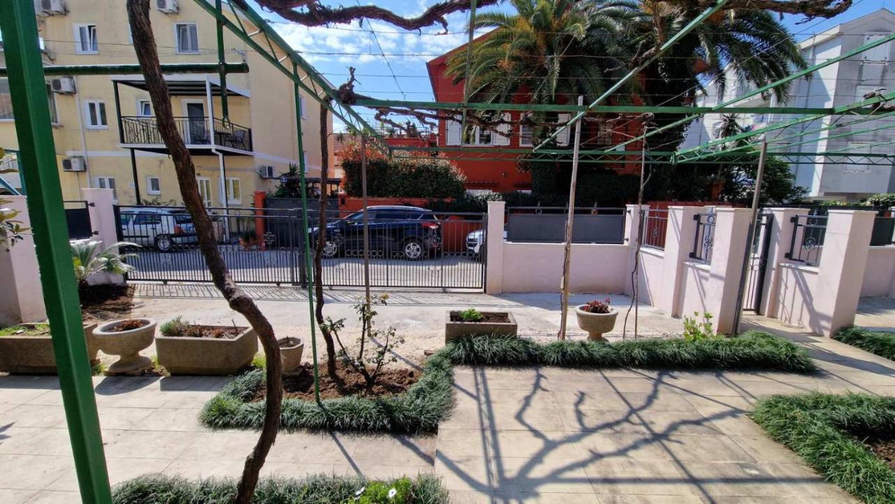 Ioannis Apartments Tivat Buitenkant foto