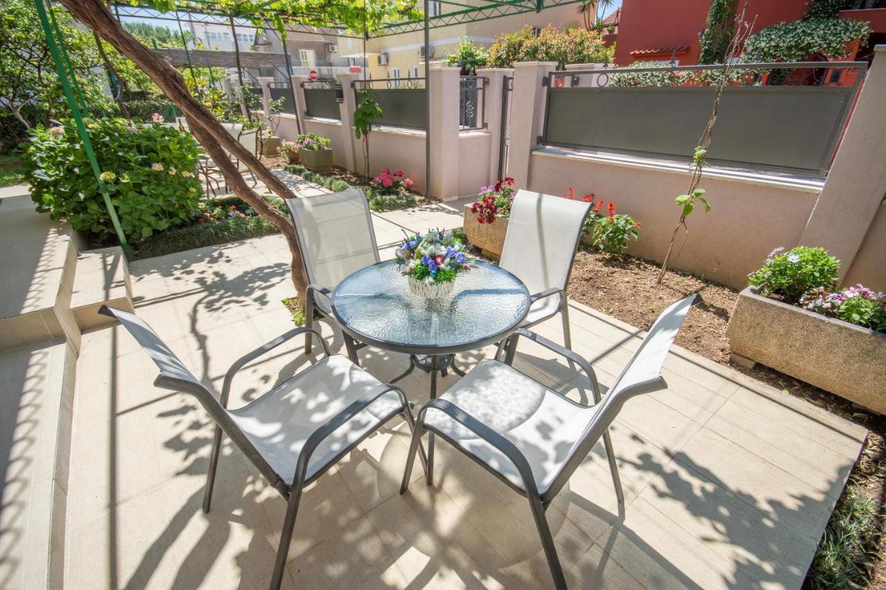 Ioannis Apartments Tivat Buitenkant foto