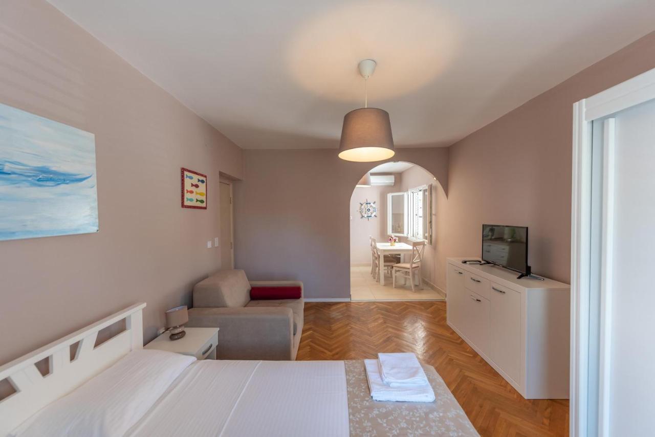 Ioannis Apartments Tivat Buitenkant foto