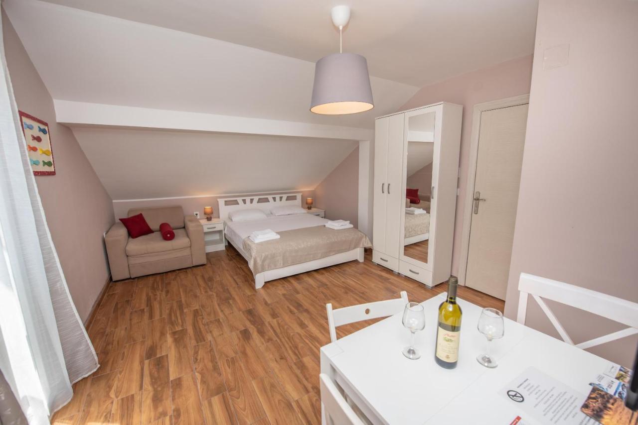 Ioannis Apartments Tivat Buitenkant foto