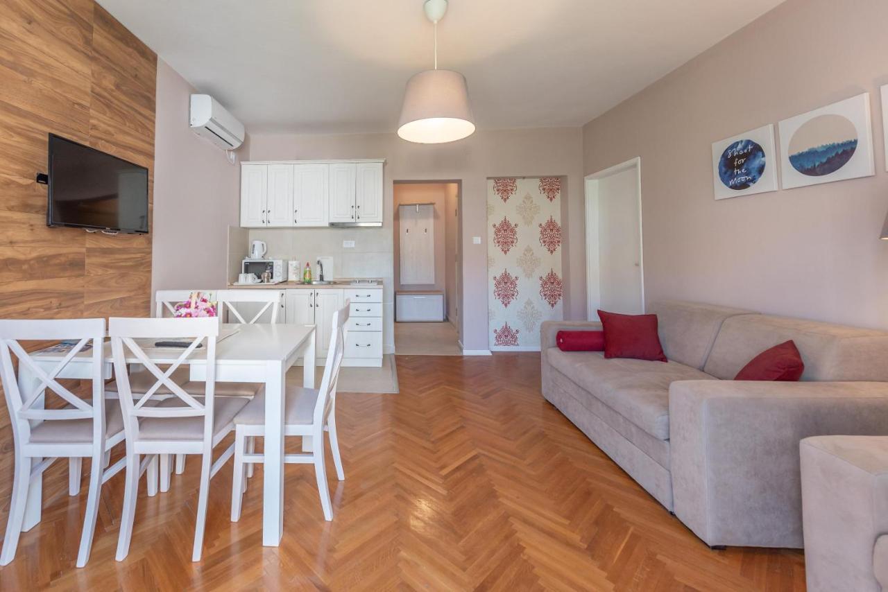Ioannis Apartments Tivat Buitenkant foto