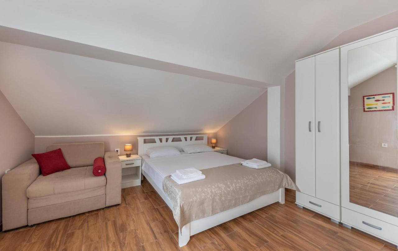 Ioannis Apartments Tivat Buitenkant foto